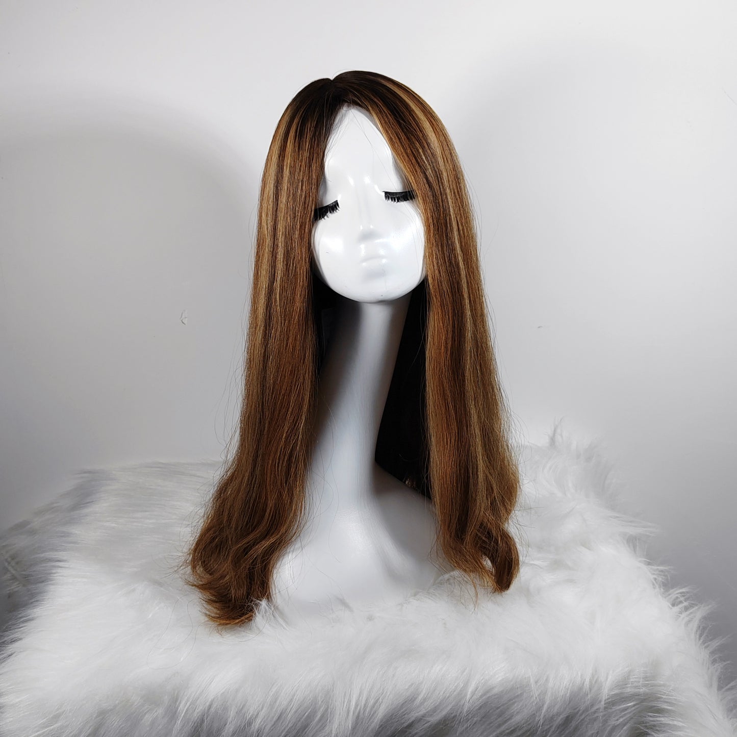 WHITE WOMEN 4“*4”SILK TOP KOSHER WIG